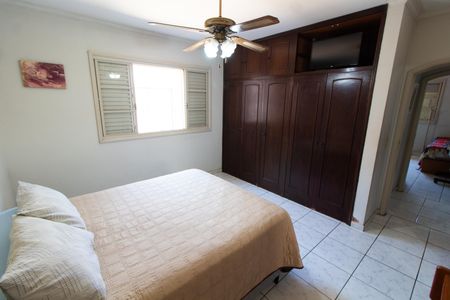 Casa à venda com 910m², 4 quartos e 7 vagas Casa à venda com 910m², 4 quartos e 7 vagasSUITE 2