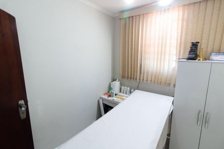 Casa à venda com 910m², 4 quartos e 7 vagas Casa à venda com 910m², 4 quartos e 7 vagasESCRITÓRIO