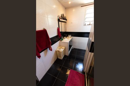 Casa à venda com 910m², 4 quartos e 7 vagas Casa à venda com 910m², 4 quartos e 7 vagasBANHEIRO SUITE EXTERNA