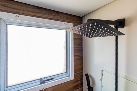 Apartamento à venda com 64m², 2 quartos e 1 vagaSuite - Banheiro