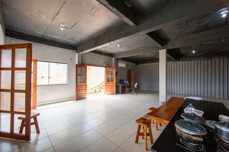 Casa para alugar com 300m², 2 quartos e sem vagaSALAO