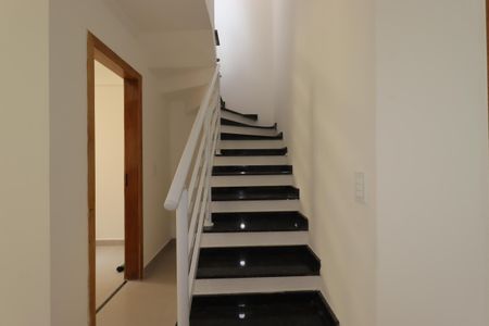 Apartamento para alugar com 80m², 2 quartos e 1 vagaEscada