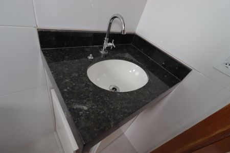 Apartamento para alugar com 80m², 2 quartos e 1 vagaBanheiro - Pia