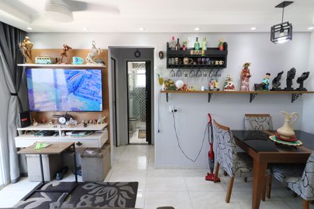 Sala de apartamento para alugar com 2 quartos, 49m² em São Pedro, Osasco