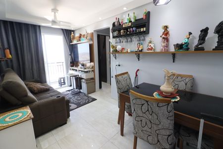 Sala de apartamento para alugar com 2 quartos, 49m² em São Pedro, Osasco