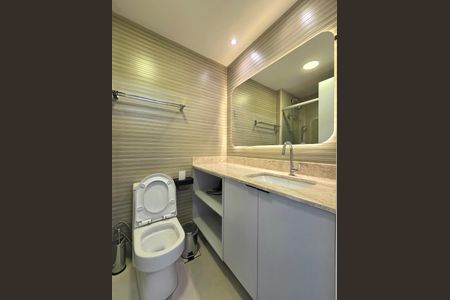 Studio para alugar com 30m², 1 quarto e sem vaga Studio para alugar com 30m², 1 quarto e sem vagaBanheiro