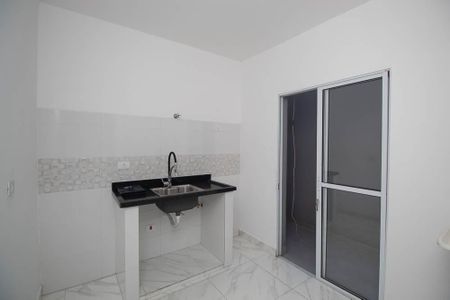 Cozinha  de apartamento para alugar com 1 quarto, 43m² em Vila Nivi, São Paulo