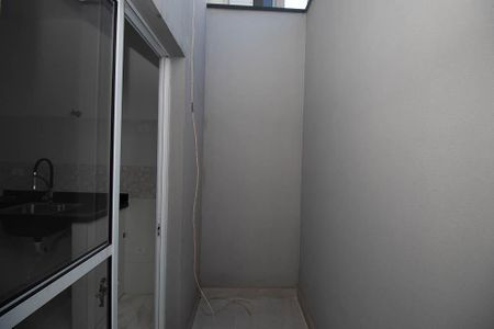 Apartamento à venda com 43m², 1 quarto e sem vagaQuintal