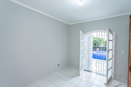 Casa para alugar com 180m², 2 quartos e 2 vagas Casa para alugar com 180m², 2 quartos e 2 vagasSuite