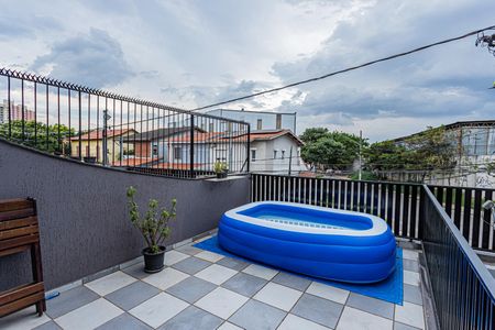 Casa para alugar com 180m², 2 quartos e 2 vagas Casa para alugar com 180m², 2 quartos e 2 vagasVaranda suite