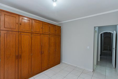 Casa para alugar com 180m², 2 quartos e 2 vagas Casa para alugar com 180m², 2 quartos e 2 vagasSuite