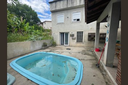 Casa à venda com 103m², 3 quartos e 1 vagaÁrea comum - piscina