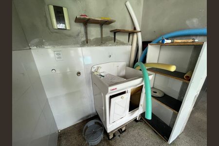 Casa à venda com 103m², 3 quartos e 1 vagaÁrea de Serviço