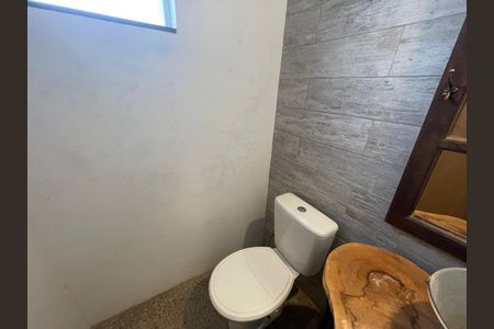 Casa à venda com 103m², 3 quartos e 1 vagaLavabo 