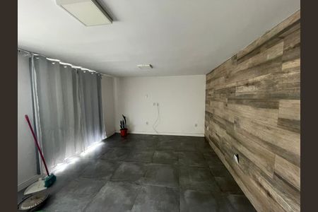 Casa à venda com 103m², 3 quartos e 1 vagaSalão de festa