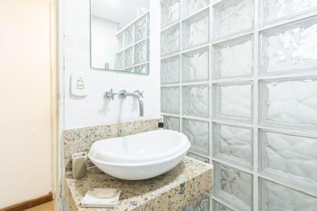 Apartamento à venda com 64m², 2 quartos e 1 vagaBanheiro