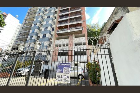 Apartamento à venda com 64m², 2 quartos e 1 vaga Apartamento à venda com 64m², 2 quartos e 1 vagaFachada