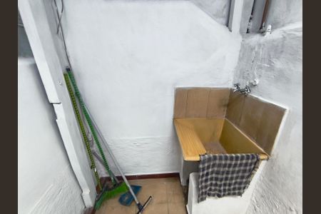 Casa para alugar com 38m², 1 quarto e sem vagaÁrea de Serviço