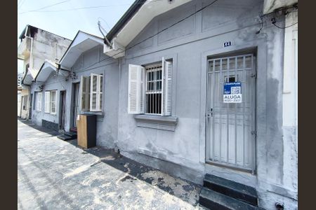 Casa para alugar com 38m², 1 quarto e sem vagaFachada + Plaquinha