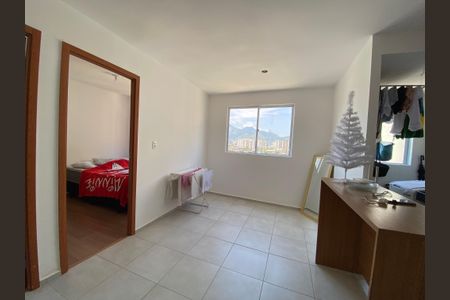 Apartamento para alugar com 2 quartos, 40m² em Del Castilho, Rio de Janeiro