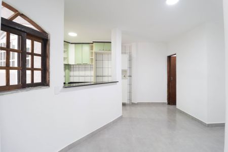 Casa para alugar com 90m², 2 quartos e 2 vagas