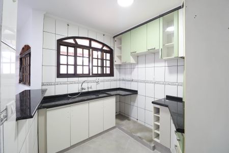 Casa para alugar com 90m², 2 quartos e 2 vagas