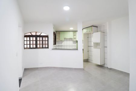 Casa para alugar com 90m², 2 quartos e 2 vagas