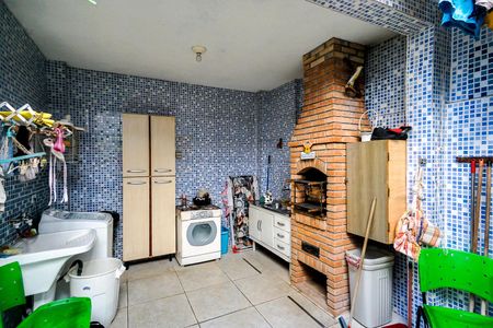 Casa à venda com 120m², 4 quartos e 2 vagasQuintal