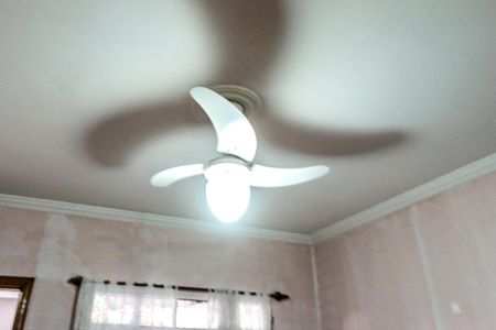 Casa à venda com 120m², 4 quartos e 2 vagasVentilador de teto