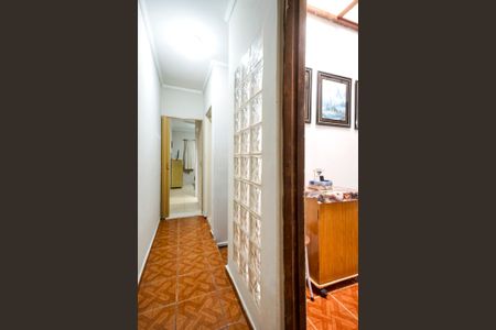 Casa à venda com 120m², 4 quartos e 2 vagasCorredor dos quartos