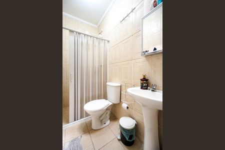 Casa à venda com 120m², 4 quartos e 2 vagasBanheiro da suíte