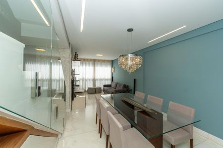 Apartamento à venda com 220m², 4 quartos e 3 vagasSALA