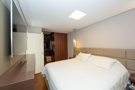 Apartamento à venda com 220m², 4 quartos e 3 vagasQUARTO1