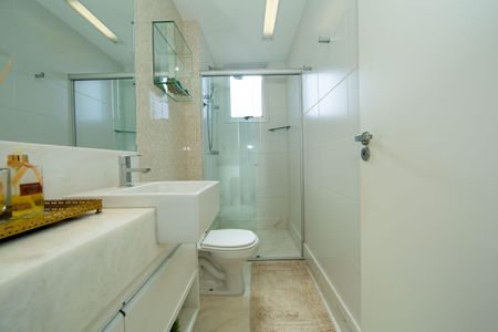 Apartamento à venda com 220m², 4 quartos e 3 vagasBANHEIRO1