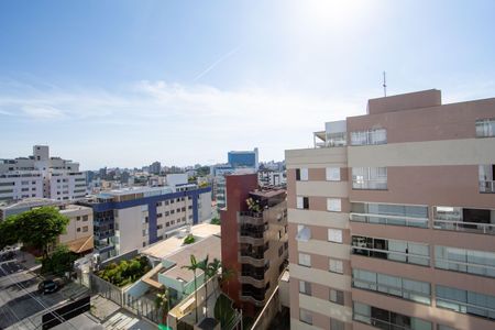 Apartamento à venda com 220m², 4 quartos e 3 vagasVISTA