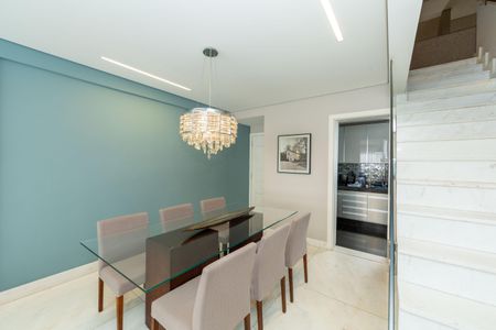 Apartamento à venda com 220m², 4 quartos e 3 vagasSALA