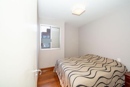 Apartamento à venda com 220m², 4 quartos e 3 vagasQUARTO2