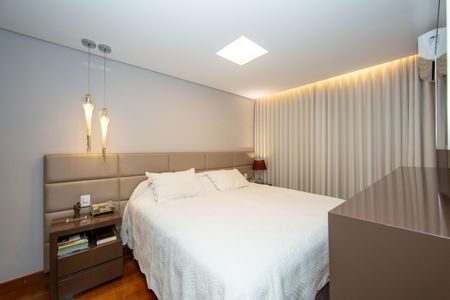 Apartamento à venda com 220m², 4 quartos e 3 vagasQUARTO1