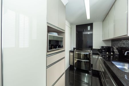 Apartamento à venda com 220m², 4 quartos e 3 vagasCOZINHA