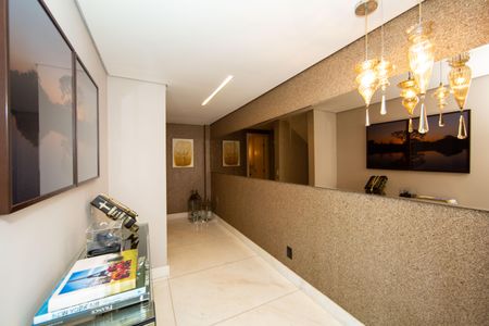 Apartamento à venda com 220m², 4 quartos e 3 vagasCORREDOR