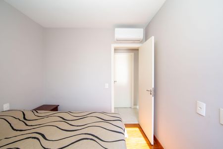 Apartamento à venda com 220m², 4 quartos e 3 vagasQUARTO2