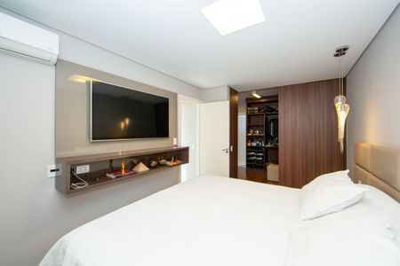 Apartamento à venda com 220m², 4 quartos e 3 vagasQUARTO1