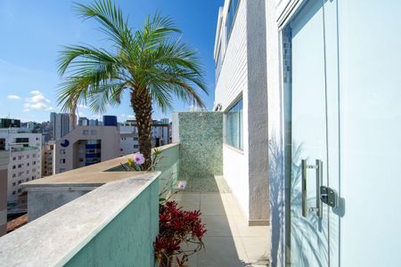 Apartamento à venda com 220m², 4 quartos e 3 vagasCOBERTURA