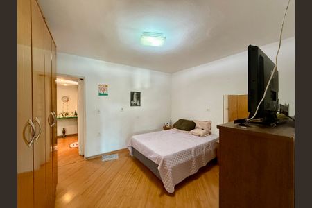 Casa à venda com 283m², 4 quartos e 4 vagas Casa à venda com 283m², 4 quartos e 4 vagasQuarto 1