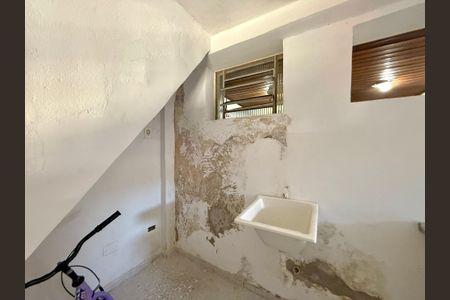 Casa à venda com 283m², 4 quartos e 4 vagas Casa à venda com 283m², 4 quartos e 4 vagasCasa 2