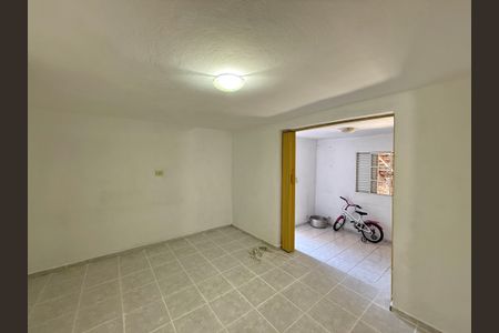 Casa à venda com 283m², 4 quartos e 4 vagas Casa à venda com 283m², 4 quartos e 4 vagasCasa 2