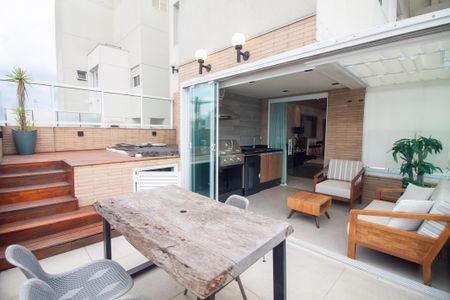 Apartamento para alugar com 181m², 4 quartos e 3 vagas Apartamento para alugar com 181m², 4 quartos e 3 vagasChurrasqueira / Hidromassagem