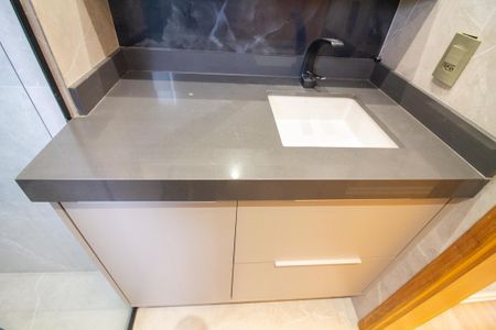 Apartamento para alugar com 181m², 4 quartos e 3 vagas Apartamento para alugar com 181m², 4 quartos e 3 vagasBanheiro da Suíte 2