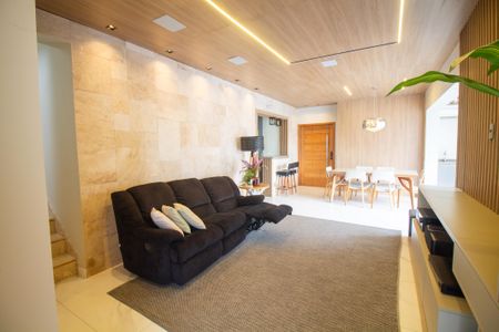 Apartamento para alugar com 181m², 4 quartos e 3 vagas Apartamento para alugar com 181m², 4 quartos e 3 vagasSala