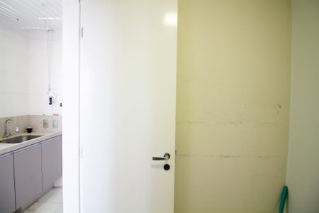 Apartamento para alugar com 181m², 4 quartos e 3 vagas Apartamento para alugar com 181m², 4 quartos e 3 vagasDispensa / Quarto de Serviço